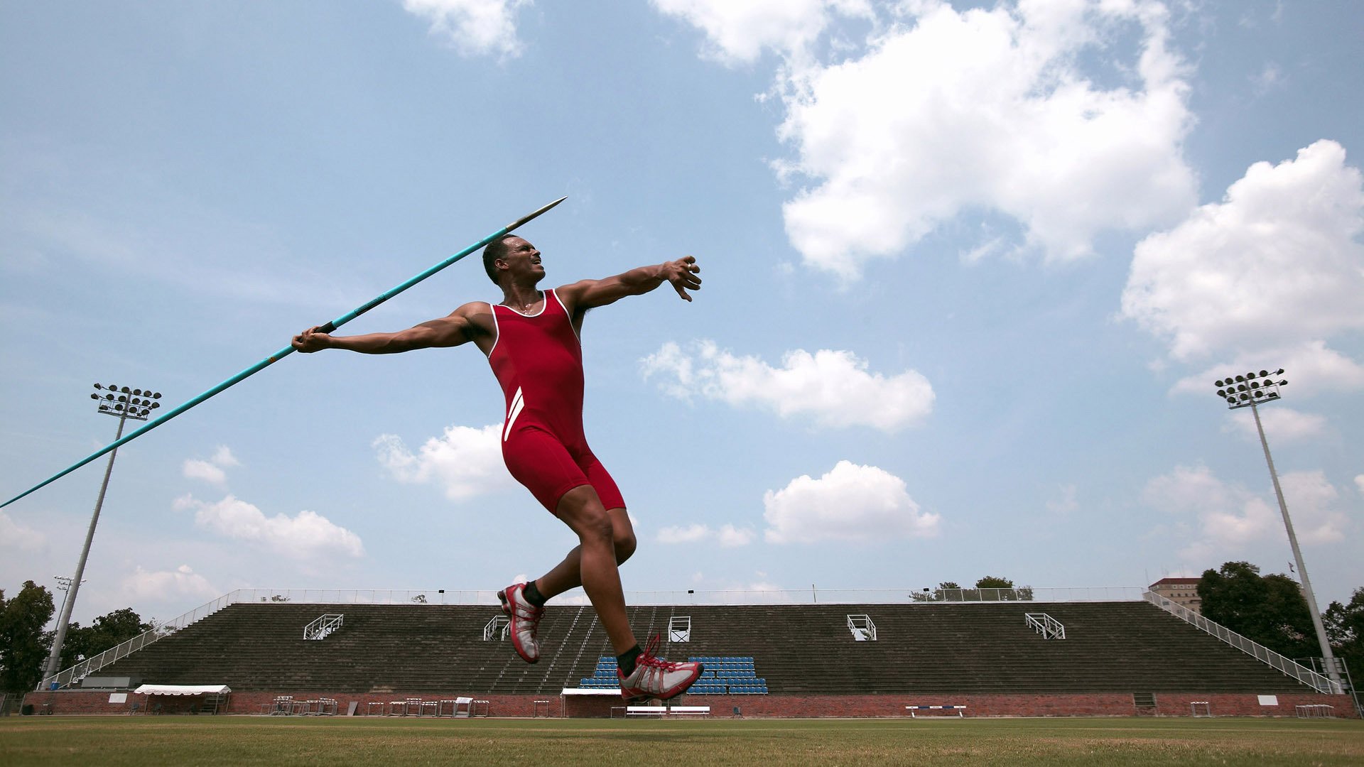 开云体育入口-英超争冠之夜，梅西在焦点战证明自己